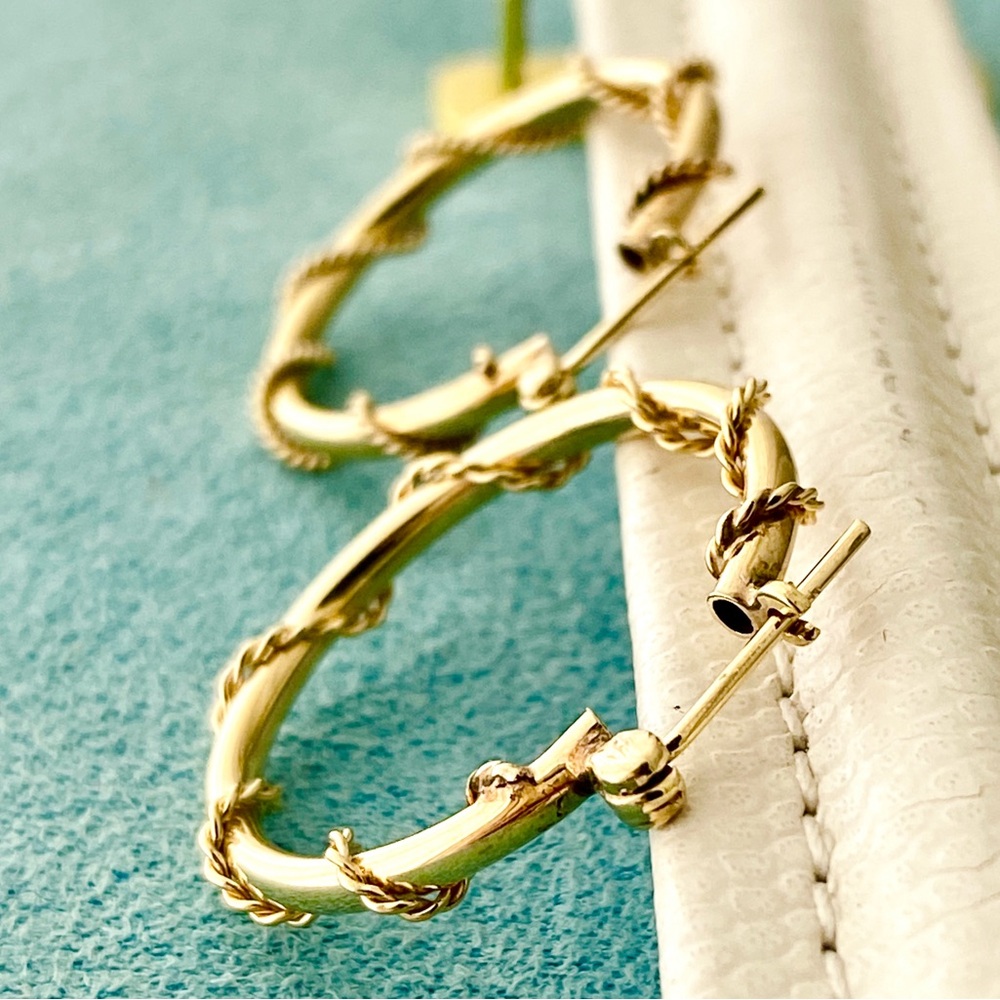 14K Gold Rope Detail Hoop Earrings - Picture 6 of 7